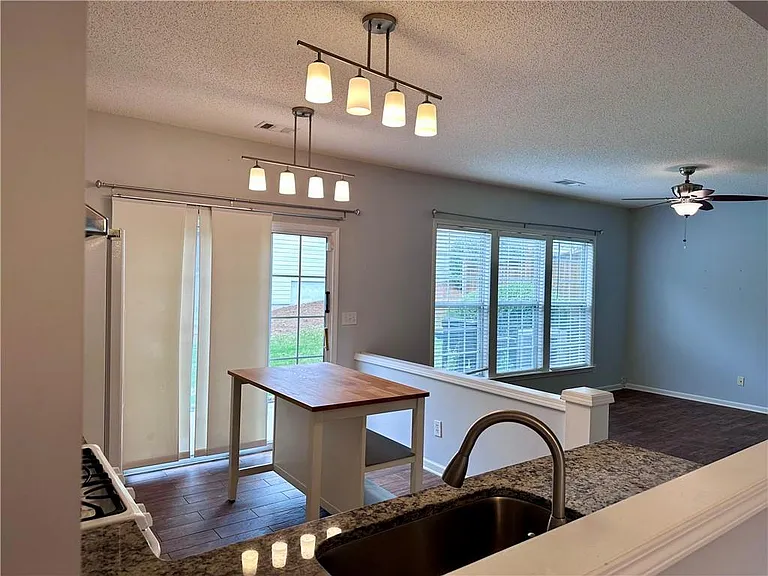 6004 Falling Water Ct — Photo 8