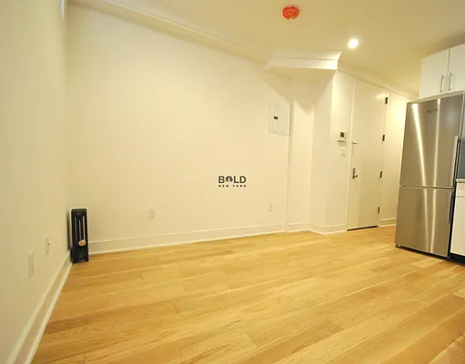 Rented by Bold New York | media 24