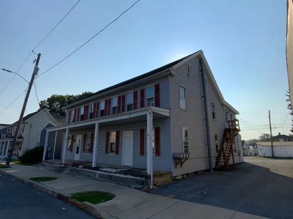 37 Railroad Avenue, 37 Railroad Ave APT 2, Manheim, PA 17545