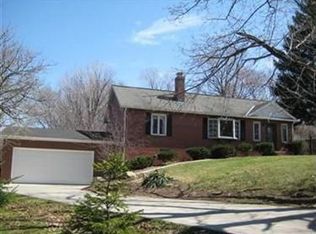 8639 Johnnycake Ridge Rd, Mentor, OH 44060