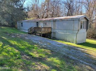 330 Old Mail Rd, Crossville, TN 38555
