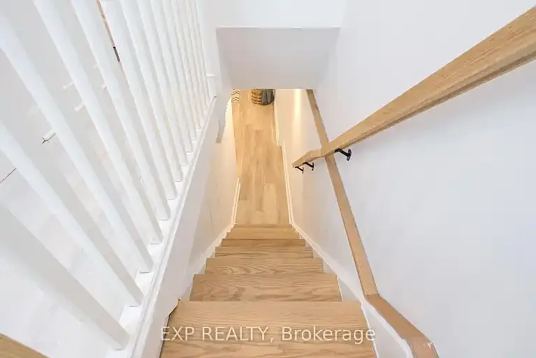 146 Hanson St #1A — Photo 3