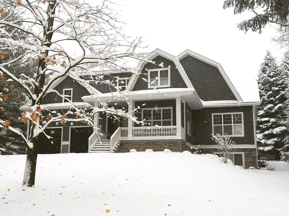 6209 N Highlands Ave, Madison, WI 53705