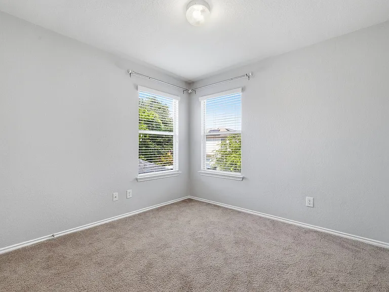 11102 Dewberry Fld — Photo 19