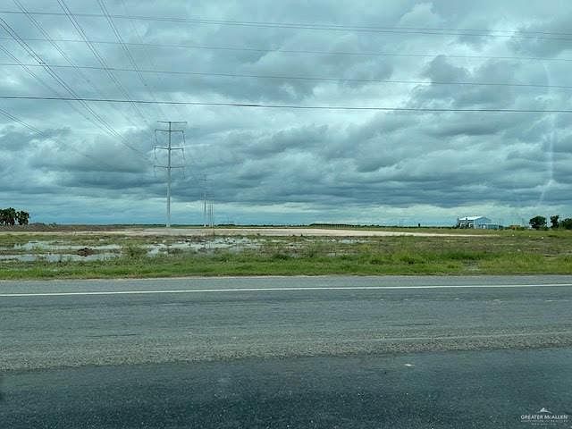 2nd image of 2347 S Alamo Rd