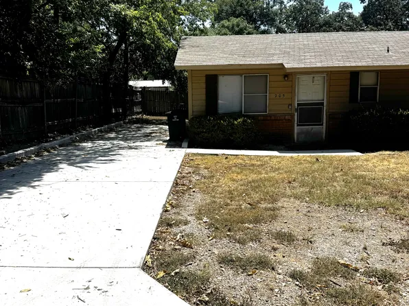 205 Taliaferro St, Denton, TX 76201