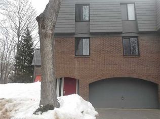 77 Trolley Crossing Ln, Middletown, CT 06457