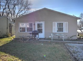 1701 W Leafland Ave, Decatur, IL 62522