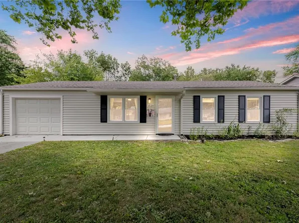 1520 E 18th St, Lawrence, KS 66044