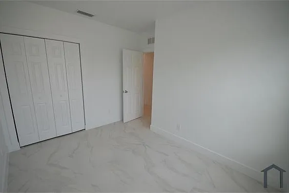 2197 Davis Ct — Photo 20