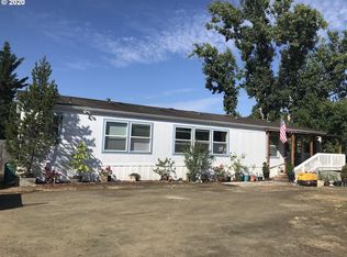 124 Rolling Hills Rd, Roseburg, OR 97471