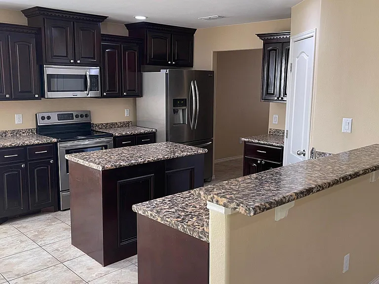 4405 Thunderbird Ave — Photo 15