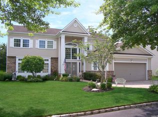 71 Hamlet Dr, Mount Sinai, NY