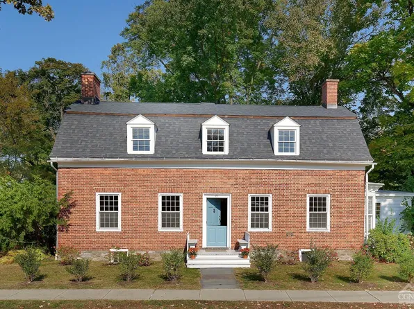 15 Hudson Street, Kinderhook, NY 12106