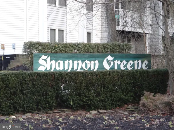 28 Teaberry Ct, Marlton, NJ 08053