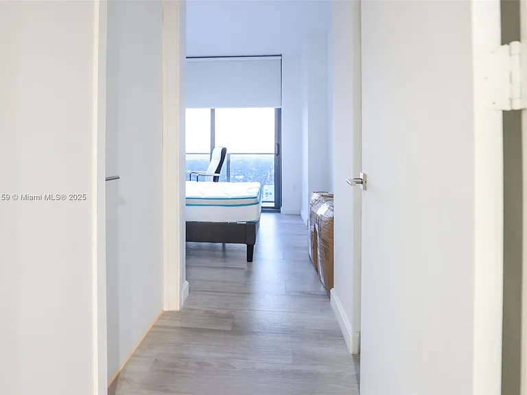 55 SW 9th St #3906 — Photo 31