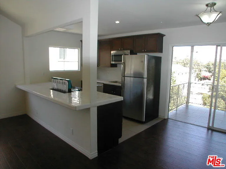 1326 S Ridgeley Dr #6 — Photo 5