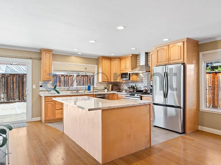 2211 Fountain Oaks Dr — Photo 11