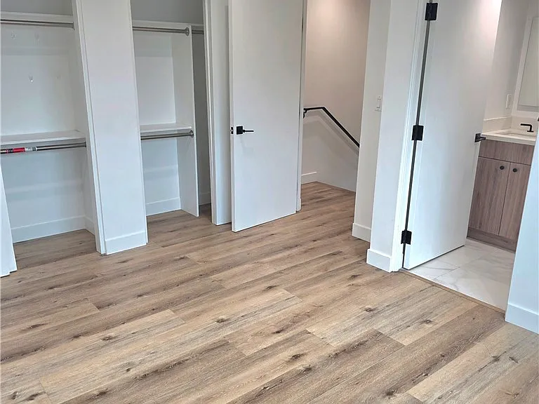 6128 Hazeltine — Photo 13
