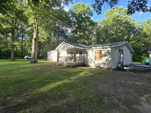 1867 S Five Mile Rd, Midland, MI 48640