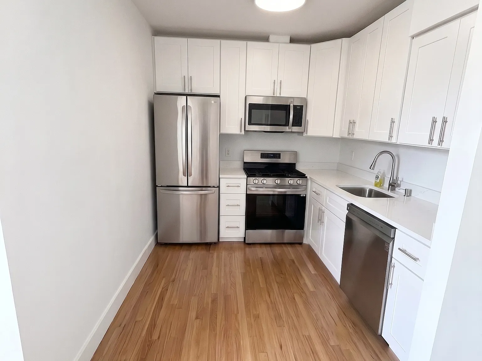 1 bed, 700 sqft, $2,295 — Photo 1