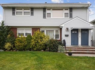 708 8th St, Secaucus, NJ 07094