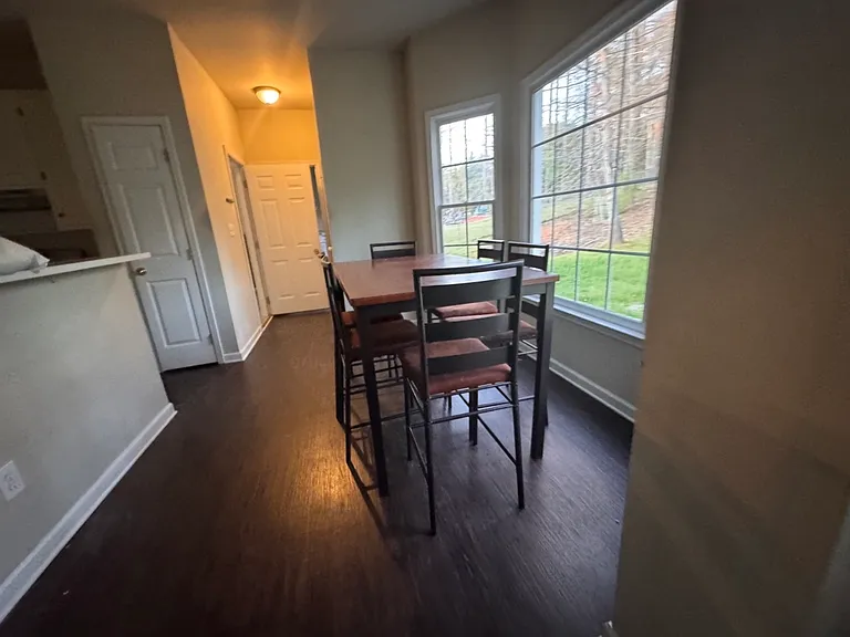 526 Matthew Dr — Photo 6