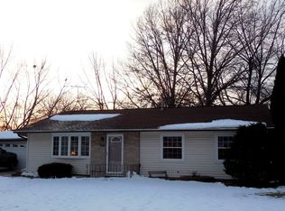 1914 Hilltop Dr, Schererville, IN 46375