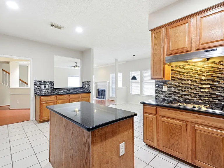 3126 Waters View Dr — Photo 24
