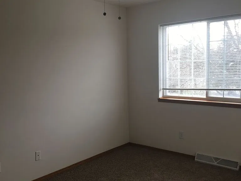 1405-07 Glacier Hill Dr — Photo 7