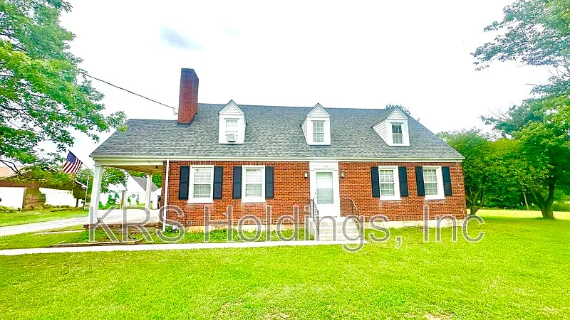 2709 Old Forest Rd