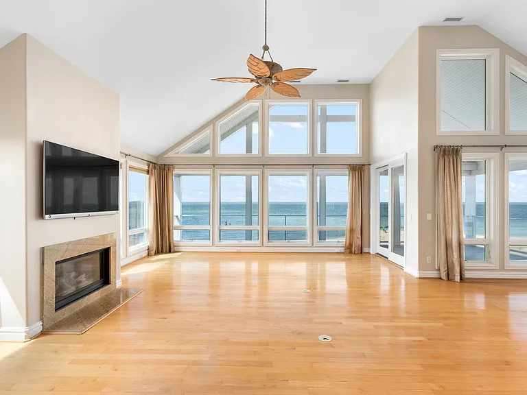 882 W Ocean View Ave — Photo 43
