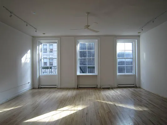 Rented by Town Residential | media 29