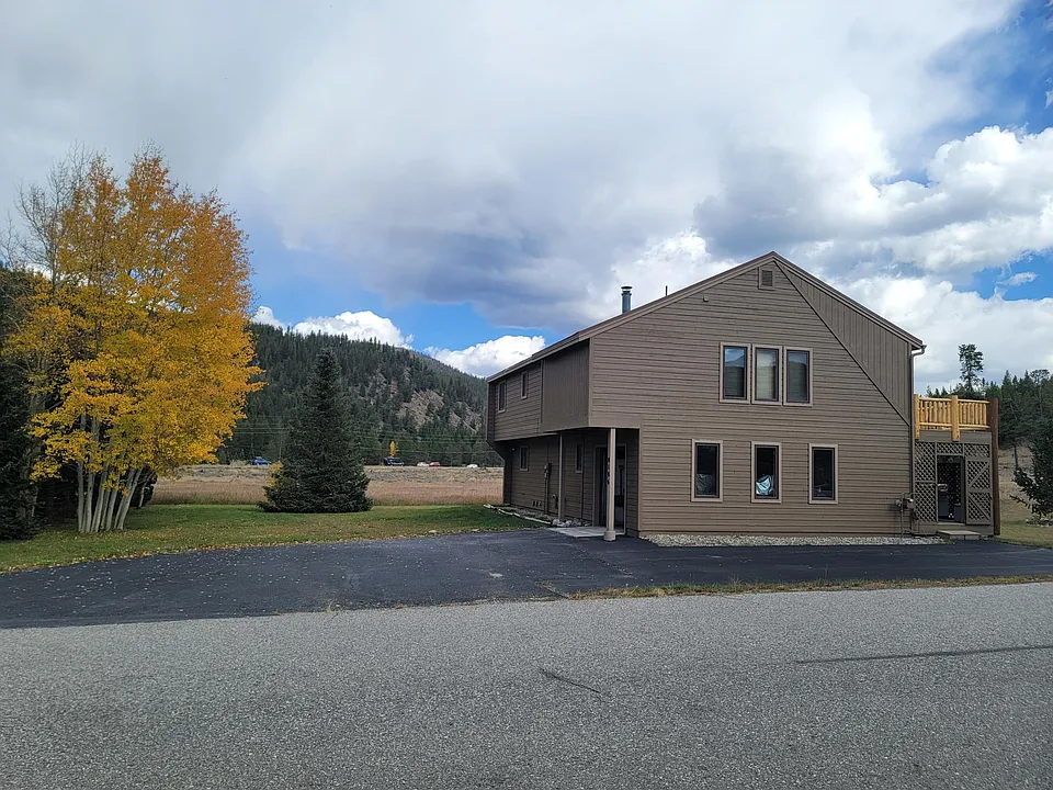 186 Lake View Cir E