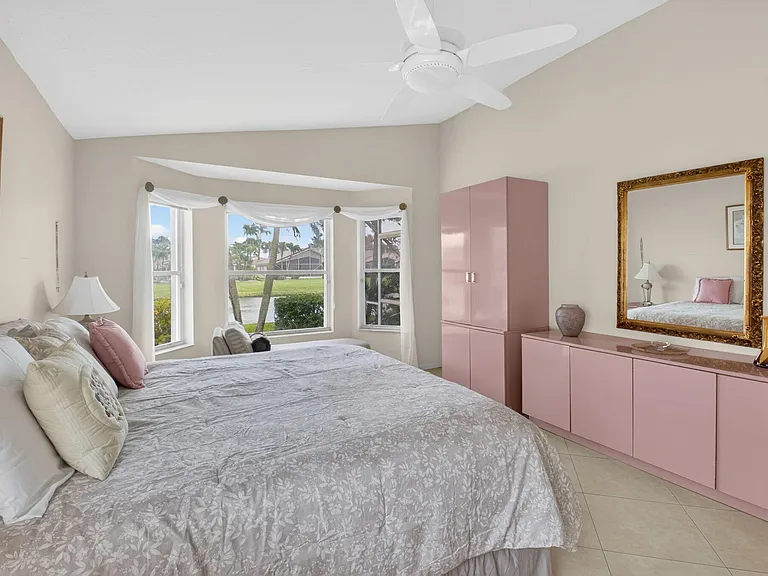 5256 Glenville Dr — Photo 31