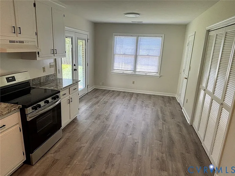 8630 Richmond Rd — Photo 17