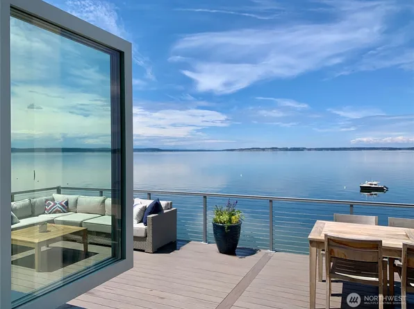 1033 Blackberry Lane, Camano Island, WA 98282