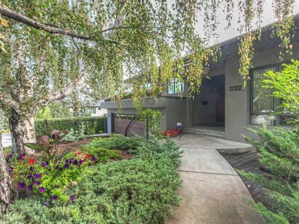 1702 W 24th St SW, Calgary, AB T3C 1J1