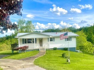 109 Radio St, Spencer, WV 25276