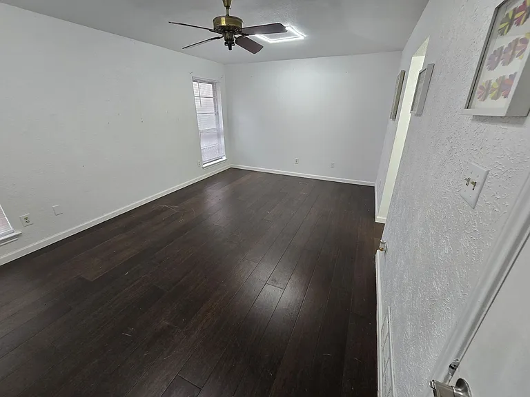 2105 E Collins Blvd — Photo 5
