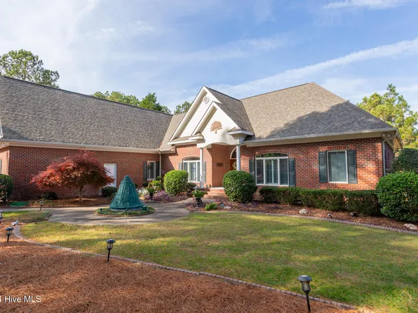 18 Abbottsford Drive, Pinehurst, NC 28374