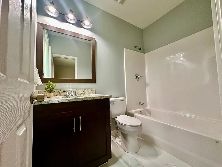 628 Milner St #A — Photo 8