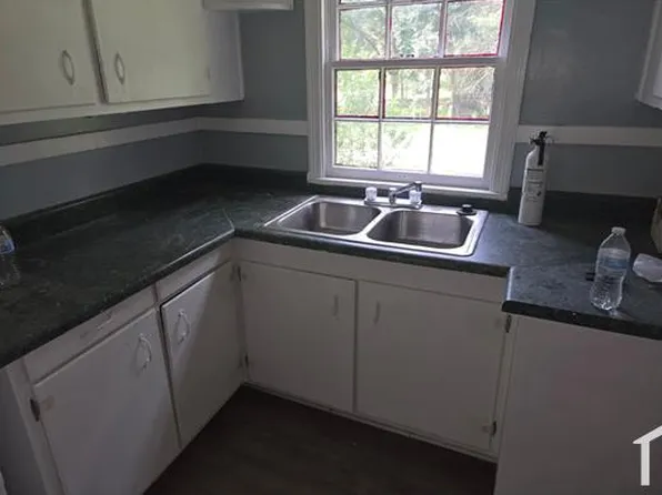 422 Cooper Rd, Jackson, MS 39212