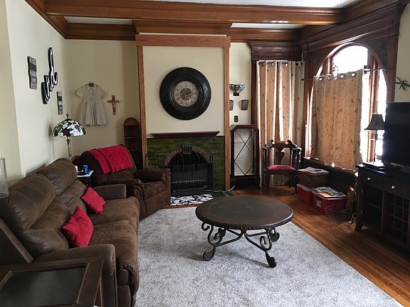 How one tenant set up the living area.
