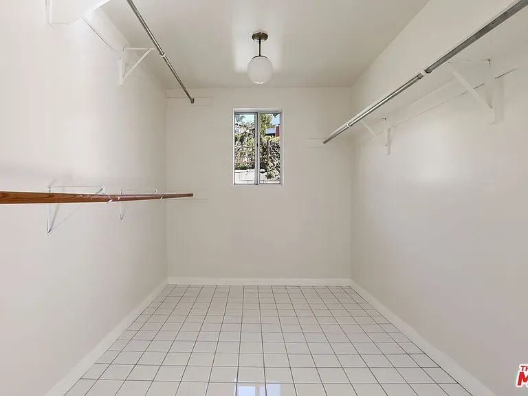1340 El Hito Cir — Photo 11