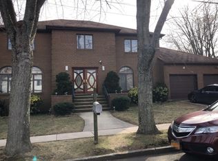 340 Kramer Ave, Staten Island, NY 10309