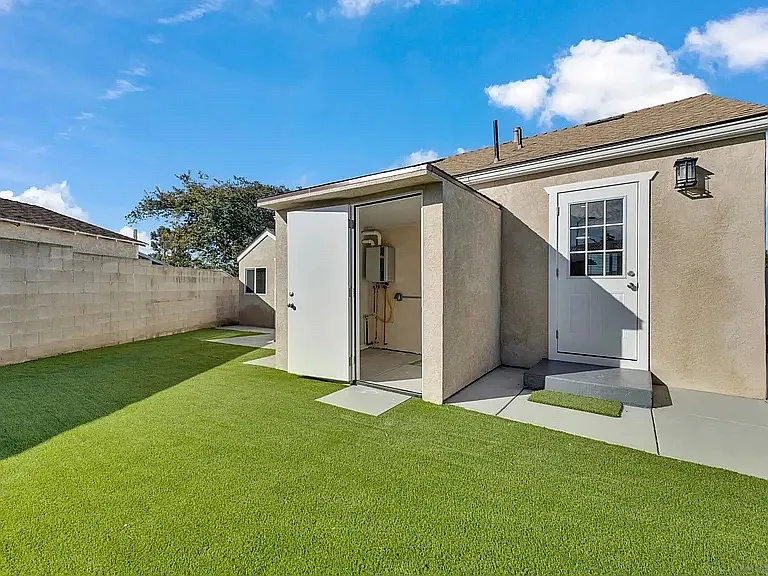 3653 Euclid Ave — Photo 3