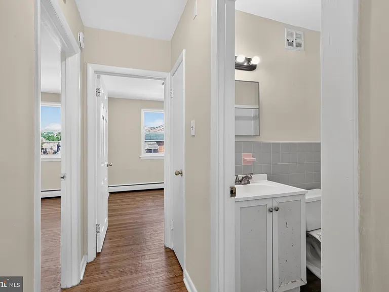 5990 Henry Ave #2 — Photo 14