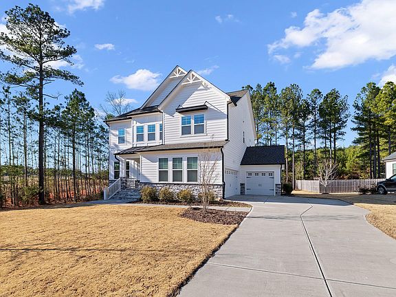 2nd image of 64 Parkway Dr