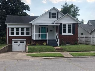 326 9th St, Henderson, KY 42420